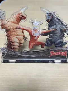 墓場の画廊 ウルトラマンレオ＆レッドギラス＆ブラックギラス アクスタ