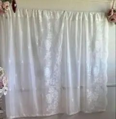 花模様 ホワイトレースカーテン　 縦103cm×横134cm