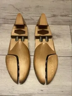 Item thumbnail for item 5968715d-9aee-45b0-b9af-7d6f058c4b7f