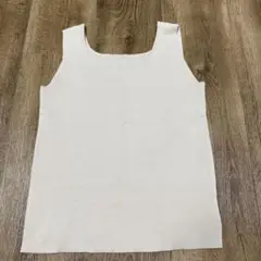 リュミエ　クリーム色 ノースリーブニット