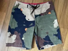 Hurley ボードショーツ　迷彩柄 サーフパンツ 27インチ　水着