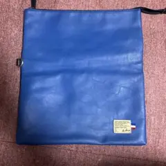 クラッチバック