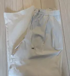 gu バレルレッグプルオンパンツ　ホワイト