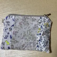 リバティ　パッチワーク　ファスナーポーチ　ミニポーチ　キーケース　小物入れ