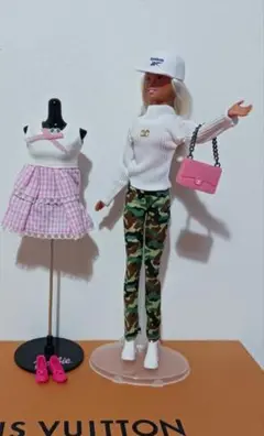 バービーとお洋服と小物