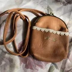 aleille レース装飾 ショルダーがま口バッグ　中古品
