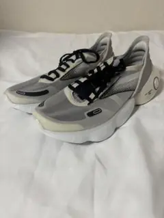 BROOKS AURORA 26.5センチ　極美品