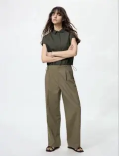 ユニクロ タックワイドパンツ オリーブ S