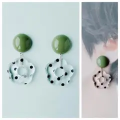 再販31.グリーンカボションとクリアフラワー