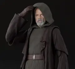 新品　S.H.Figuartsルーク・スカイウォーカーTHE LAST JEDI