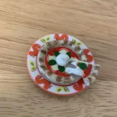 ④溢れるチーズのマルゲリータ　小さな街角 トラットリア リーメント
