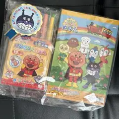 新品　アンパンマンミュージアム土産　くるくるくれよん ぬりえセット