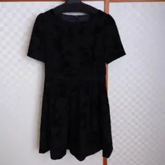 黒 花柄 半袖ひざ丈ワンピース サイズ38