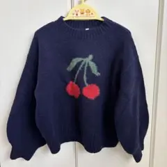 チェリー刺繍 ネイビーセーター