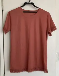 Tシャツ カットソー　トップス　レース　半袖　エンジ　レンガ色　ドレッシー　M