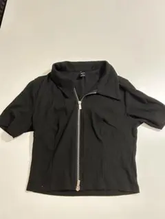 黒 半袖 ジッパートップス