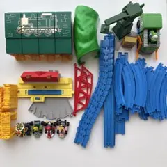 8月まで　プラレール　駅　トンネル　パウパトロール　マリオ　おもちゃまとめ売り