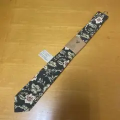 American Eagle Outfitters フローラルネクタイ 6cm