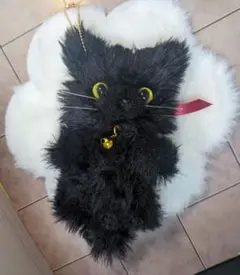黒猫　赤いリボンに金鈴　追視アイ（通常縦目）モールドール　モール人形キーホルダー
