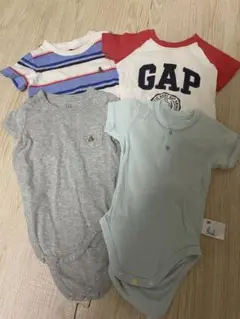 【最終値下げしました】GAP ユニクロ　ロンパース　2点＋おまけ2点