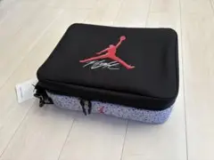 Item thumbnail for item 008eb1ca-83a8-4efa-bdfb-c90f6e44943a