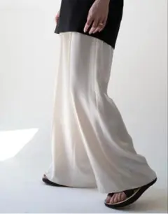neau satin easy pants (-milk-)