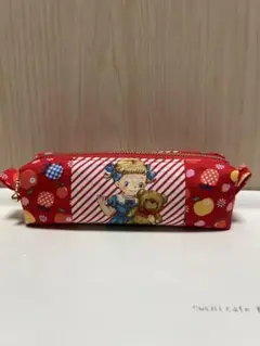 ハンドメイド　マーガレット＆ソフィー　コンパクト　ペンポーチ