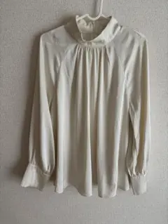 H&M アイボリー（ホワイト） ハイネックブラウス