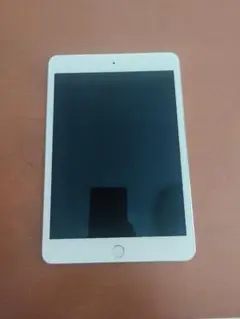 Apple iPad mini第4世代 7.9インチ 128GB シルバー 本体