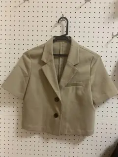 GU ショート丈　半袖シャツ