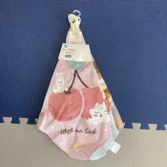 西松屋　ウサギとチェリーのループ付タオル