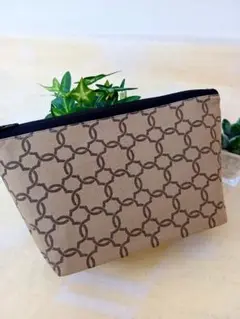 Item thumbnail for item 853d230a-d69a-4654-8ad3-aa520c85b44e