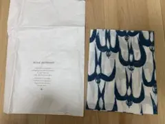 ハンカチ　布 ミナペルホネン hello swallow マルチクロス