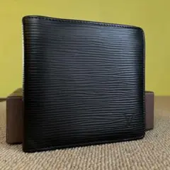 正規品⭐️美品⭐️ルイヴィトン　モノグラム エピ　財布　二つ折り　ブラック