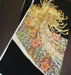 黒留袖 金色刺繍 花柄