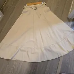 タグ付き未使用　オフホワイトデニム フレアスカート ベルト付き