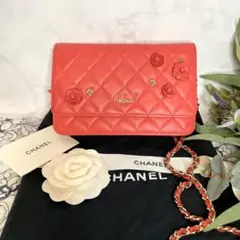 CHANEL シャネル【美品】カメリアモチーフ チェーンウォレット マトラッセ