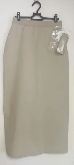 新品　natural couture べっこうベルト付きニットタイトスカート