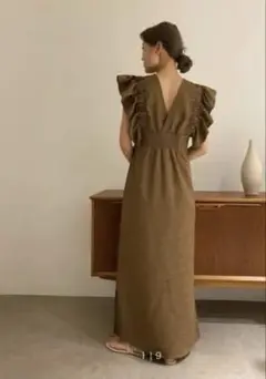 iam＊v neck frill ops Vネックフリルワンピース