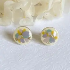 ★ホワイト ランダムドット ピアス ステンレス 丸 水玉【339】