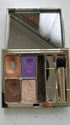 CLARINS　アイシャドウ