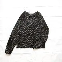 【新品未使用タグ付き】MOUSSY 小花柄プリーツブラウス／ブラック フリー F