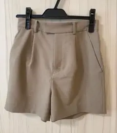 Spick & Span ワンタックショートパンツ 38