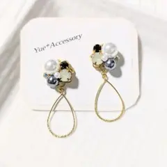 126　ハンドメイド☆ビジューピアス／イヤリング