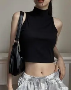 DAZY モックネック クロップド タンクトップ フェスティバル、秋服
