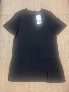 【新品未使用】　ZARA チュニックワンピース　裾プリーツ　黒　L