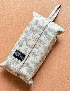 北欧風可愛いリスちゃん　ボックスティッシュケース