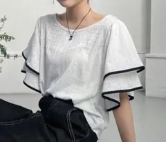 ホワイトフリルTシャツ