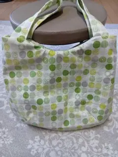 ファスナートートバッグ