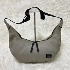 Item thumbnail for item cae2bb68-7c2f-4979-87fd-286224e31030
